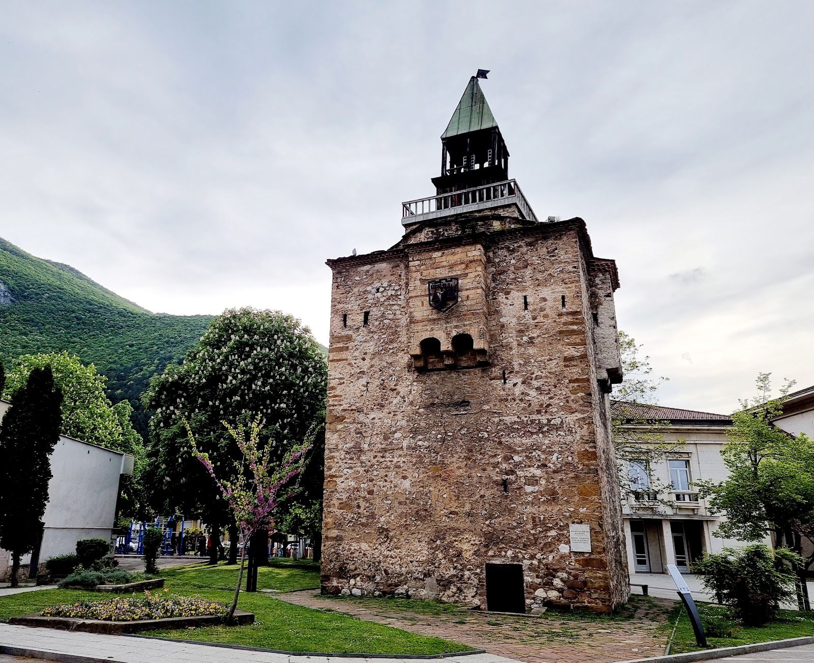 Meshchiite Tower