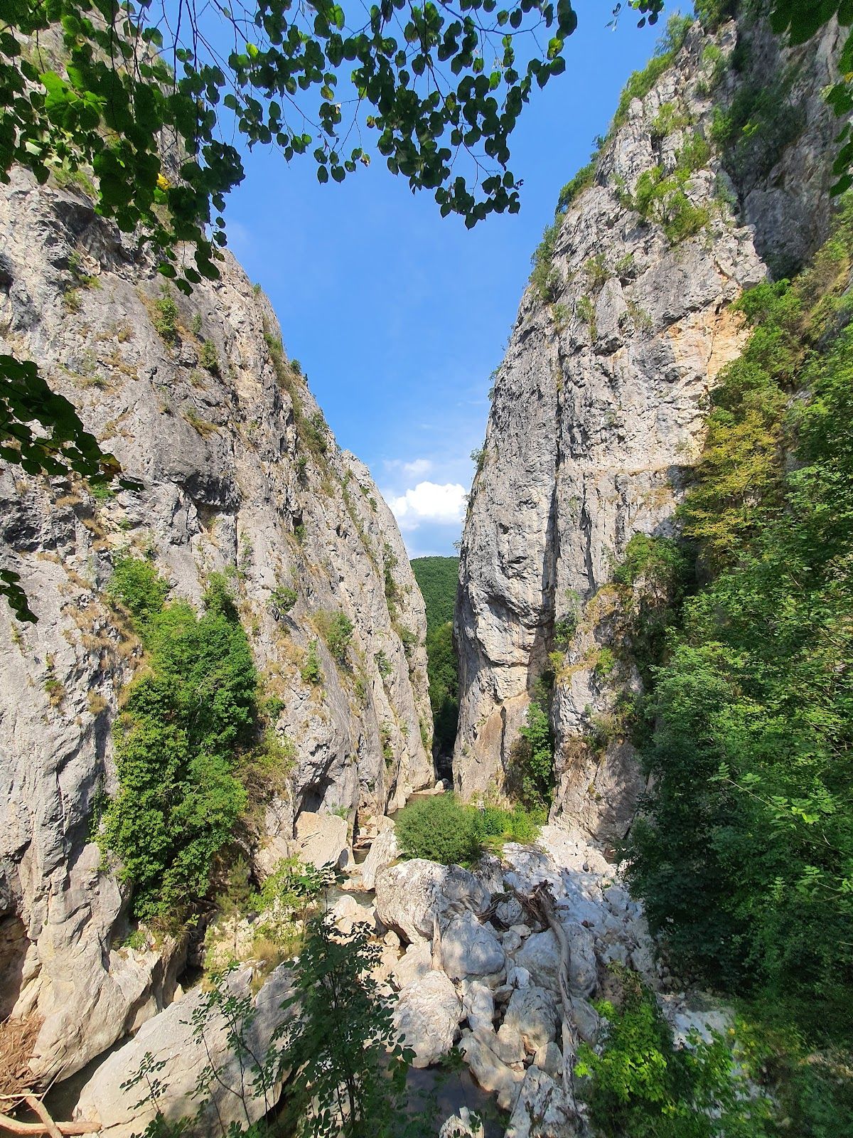 Erma River Gorge, Tran