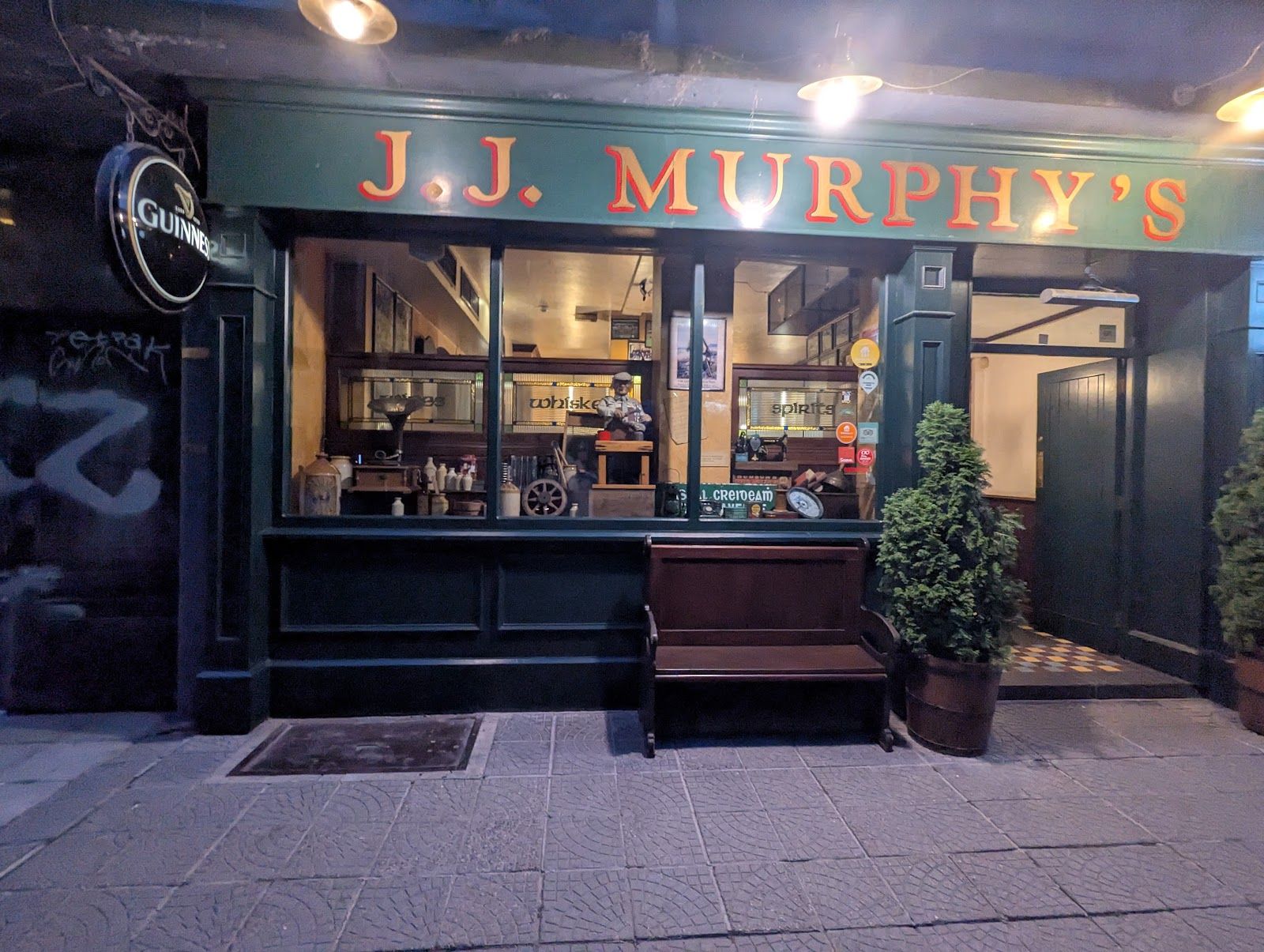 J.J. Murphy's – снимка 1