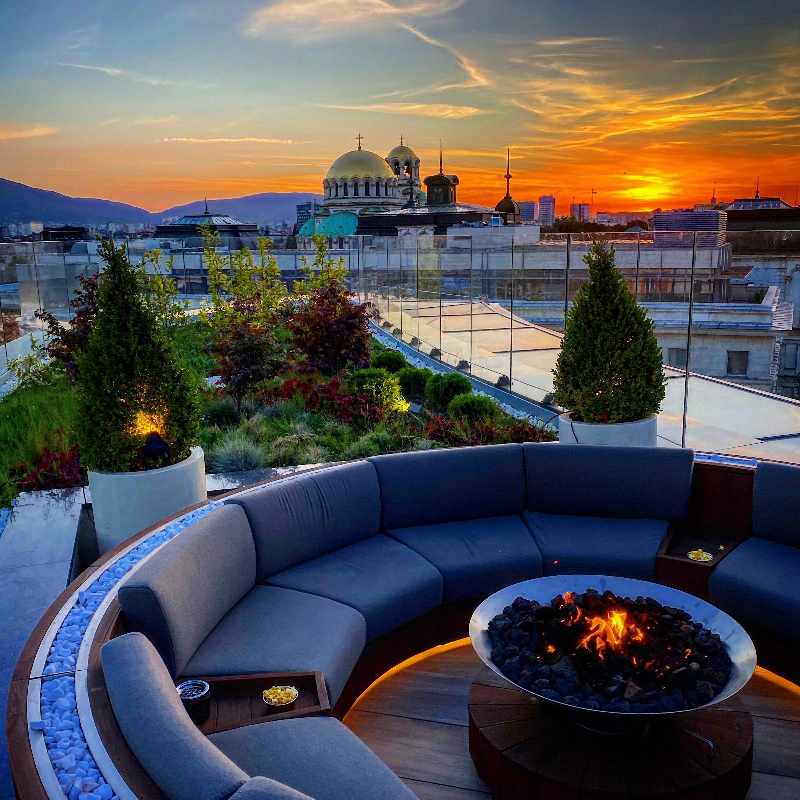 The Scene Rooftop Bar & Terrace – снимка 4
