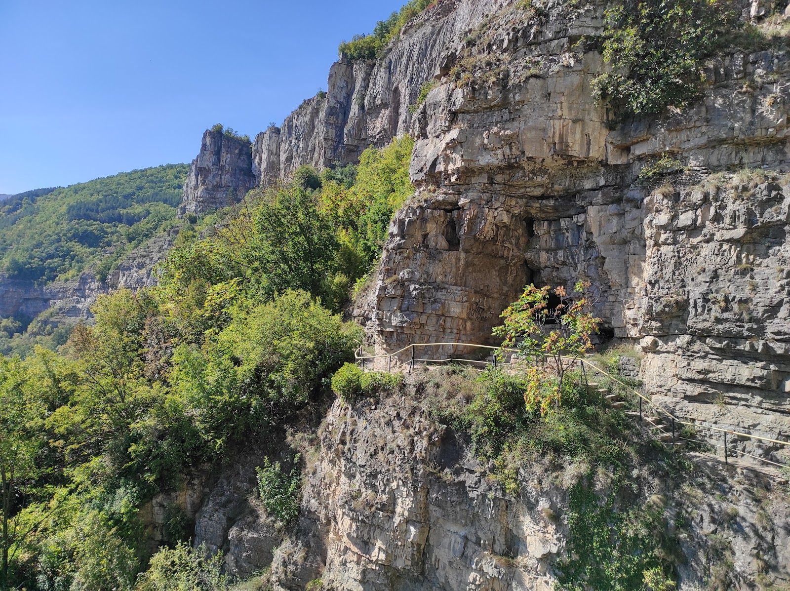 Lakatnik Rocks