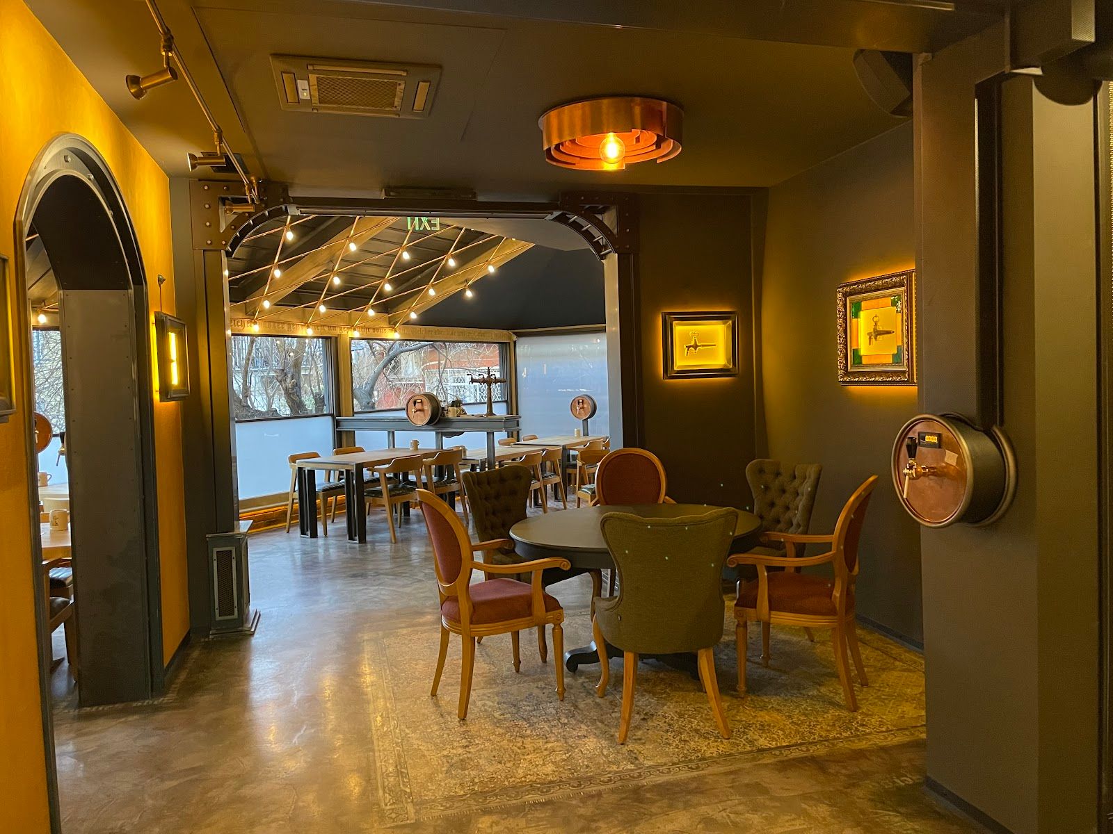 Ale House – снимка 1