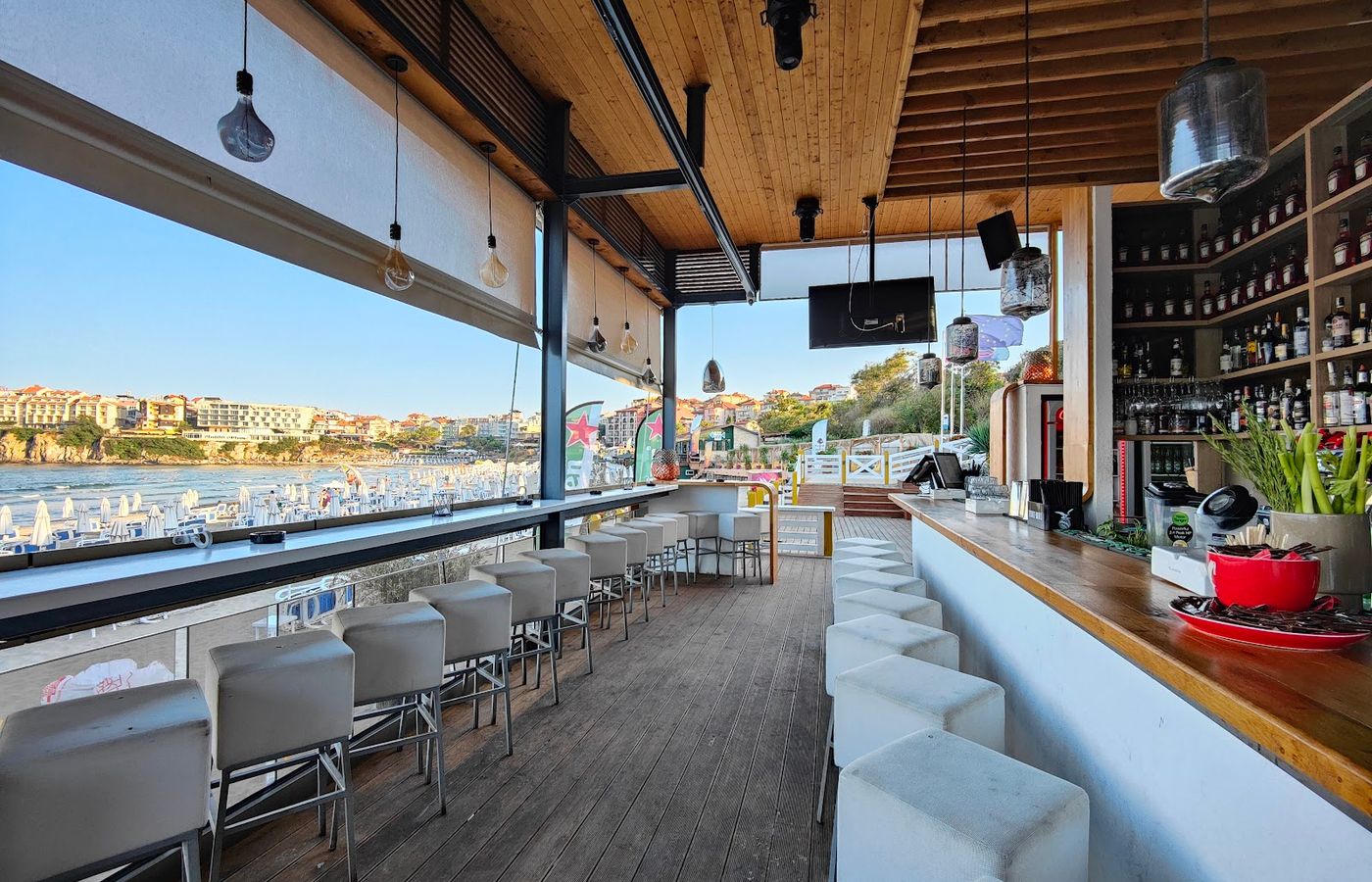 Elvis Beach Bar – photo 1