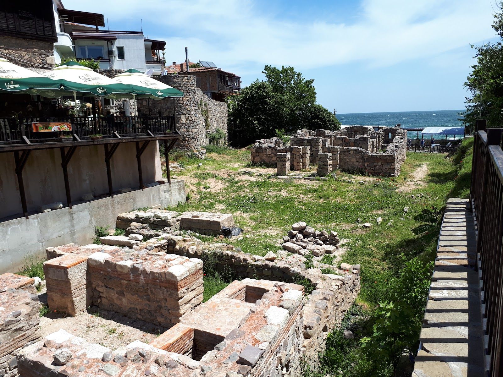 Arch of the ancient city of Apollonia – photo 5