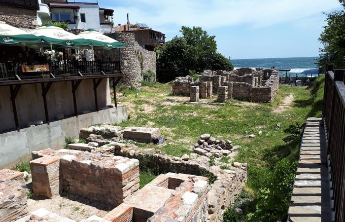 Arch of the ancient city of Apollonia – photo 5