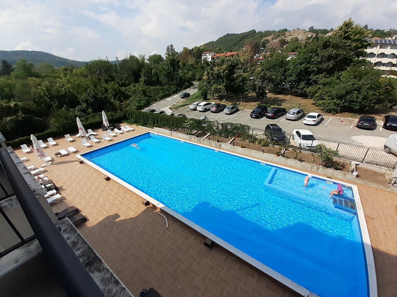 White Rock Castle Suite Hotel & Spa – photo 3