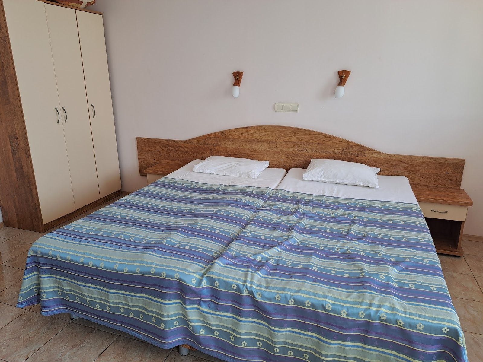 Oasis Hotel – photo 2
