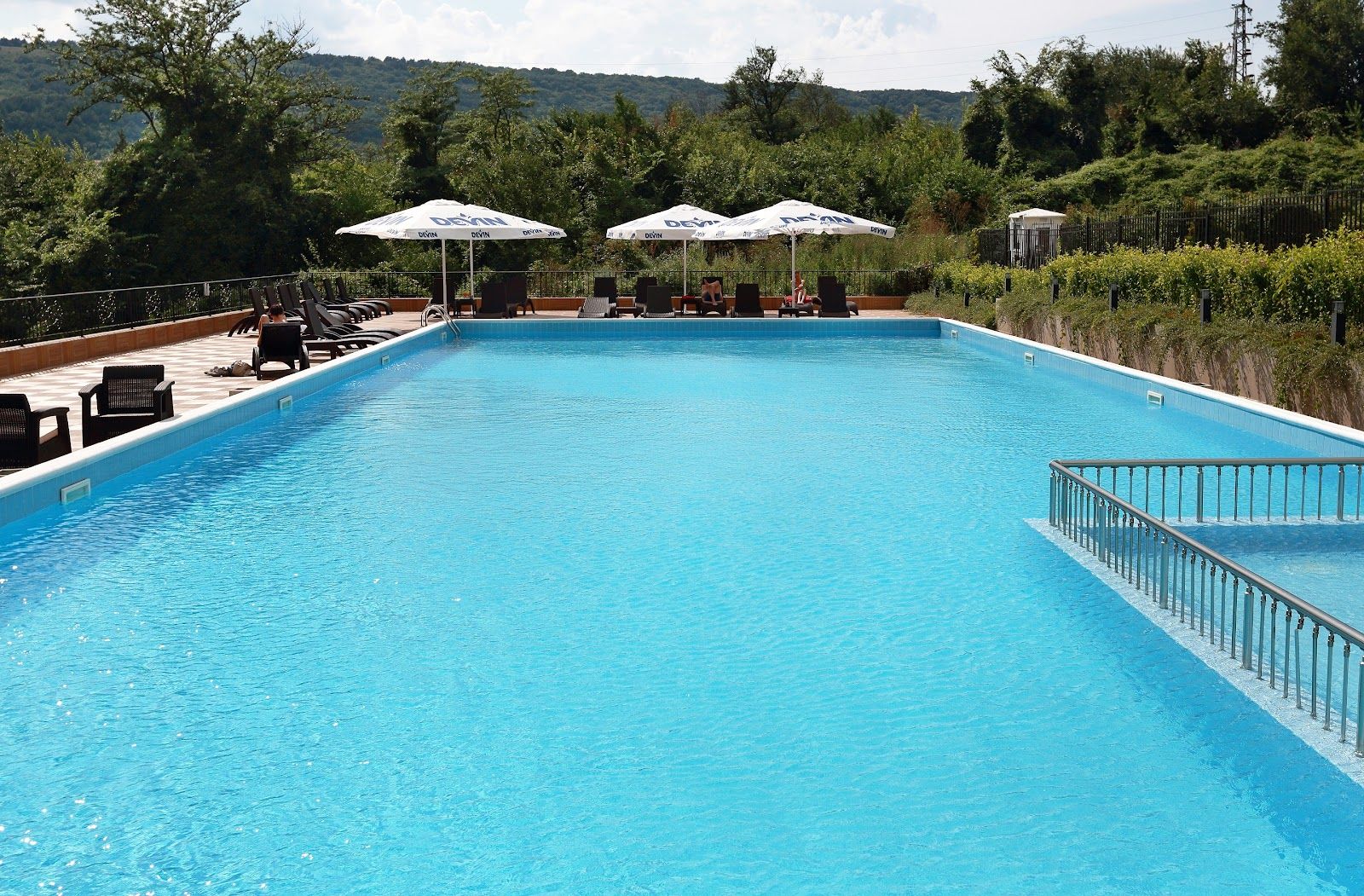 White Rock Castle Suite Hotel & Spa – photo 5