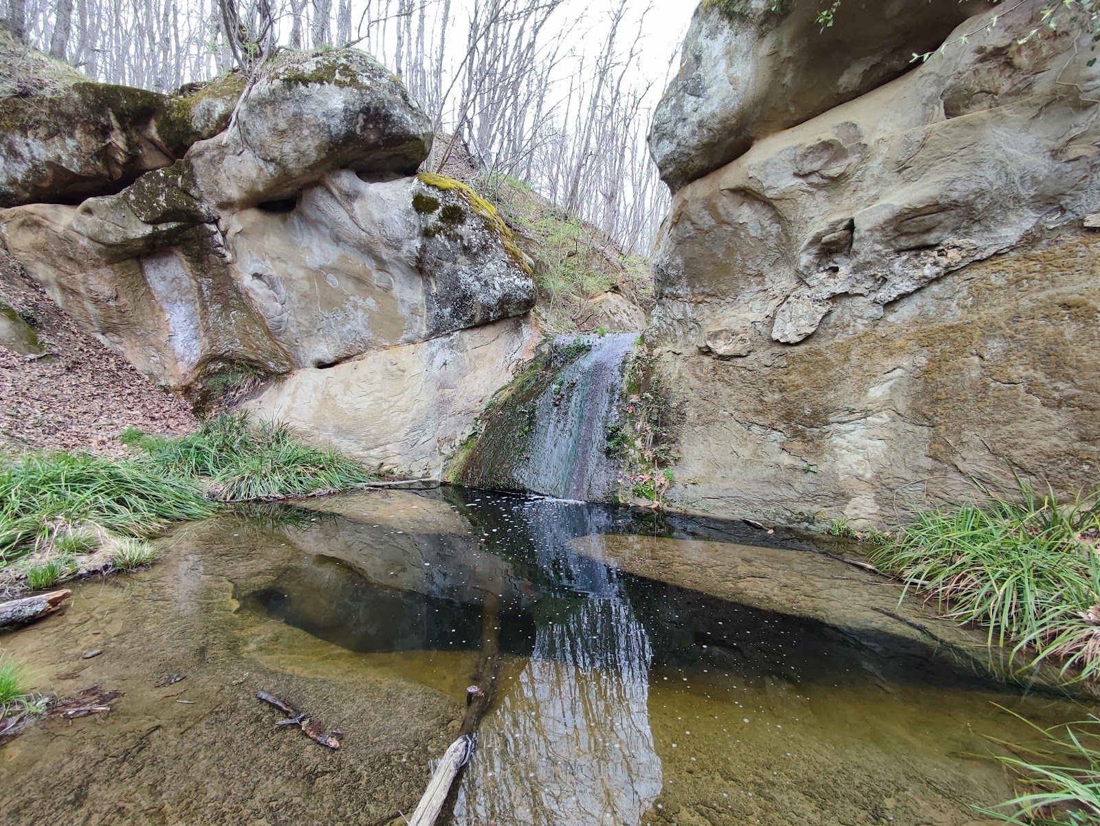 Solnik Waterfall "Skoka" 