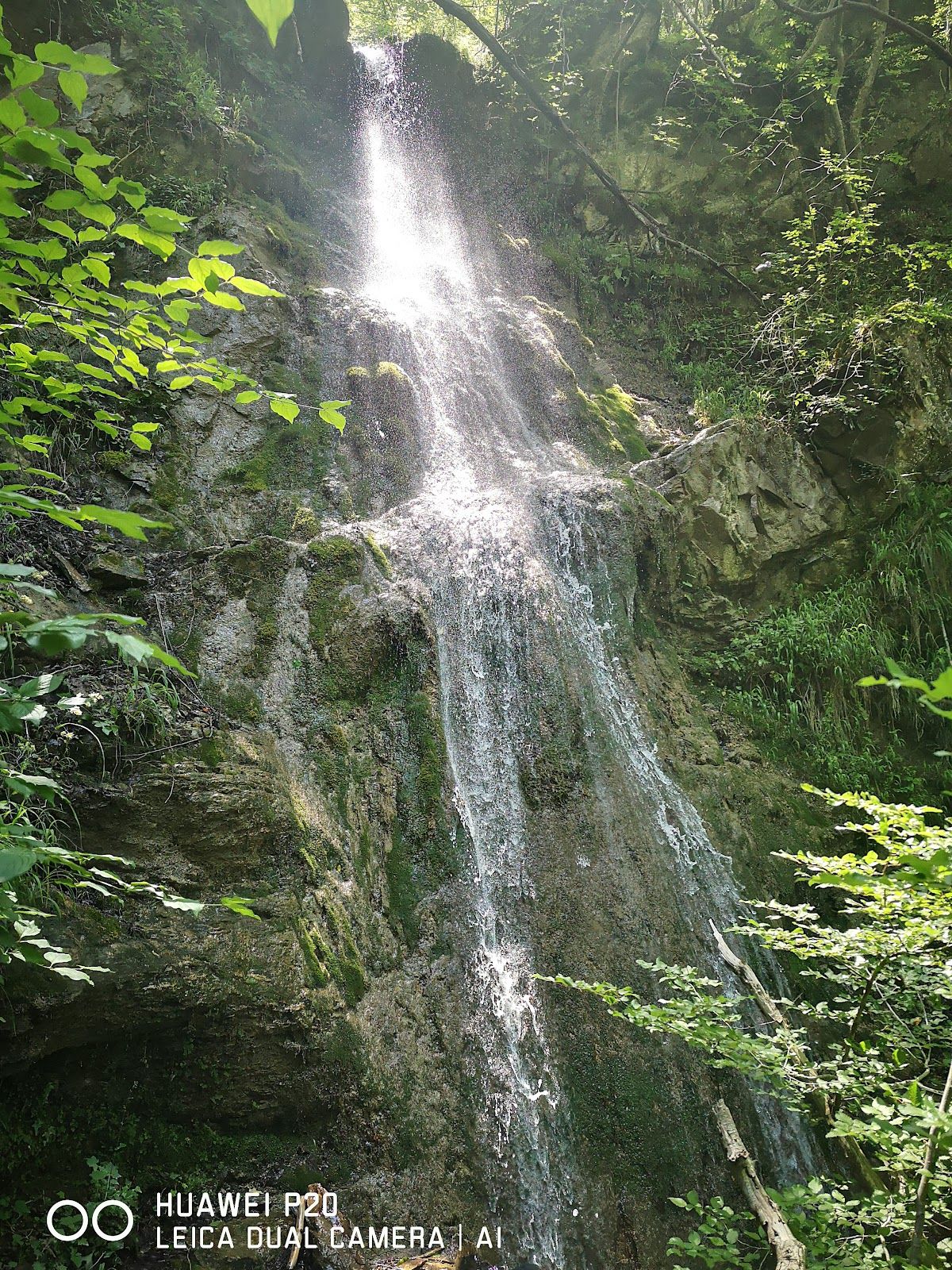 Yugovo waterfall (Gyumburtiyata)