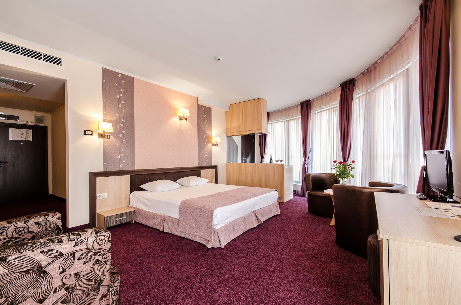 Hotel Alliance – снимка 1