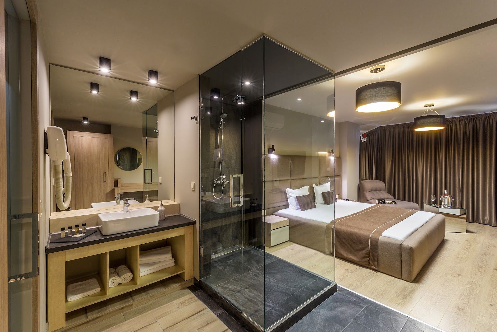 Hotel BLVD7 – снимка 3