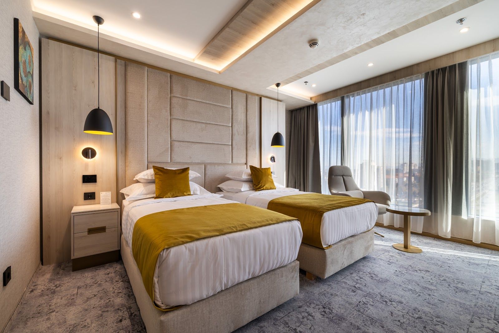East Plaza Hotel – снимка 2