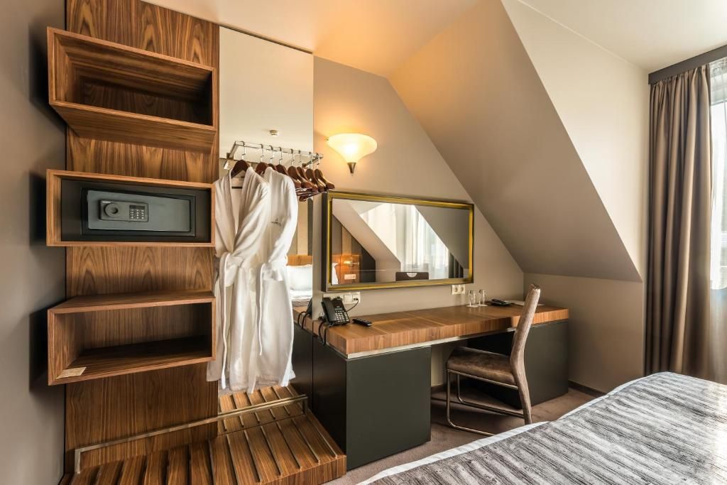 All Seasons Residence Hotel – снимка 4