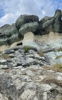 Тракийски скални гробници Пчелари
