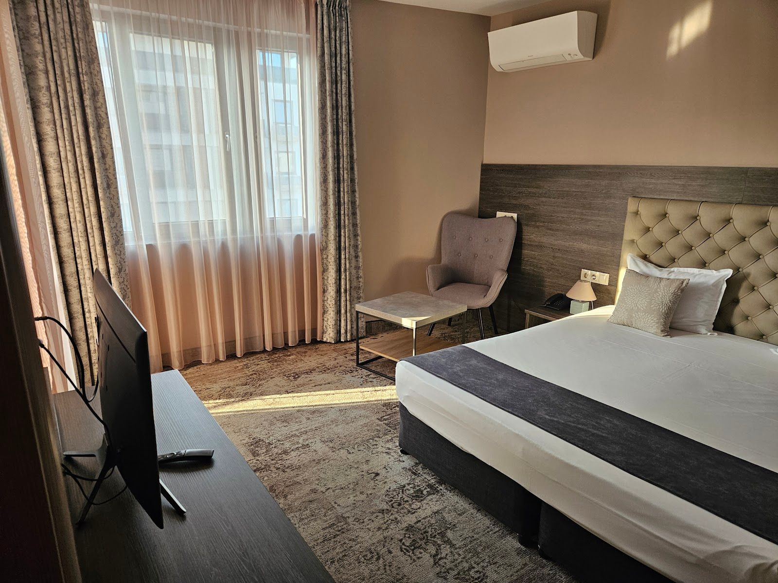 Plaza Hotel Plovdiv – photo 1