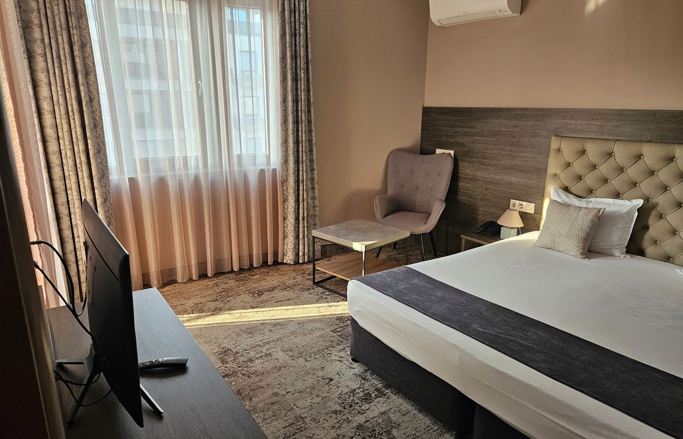 Plaza Hotel Plovdiv – photo 1