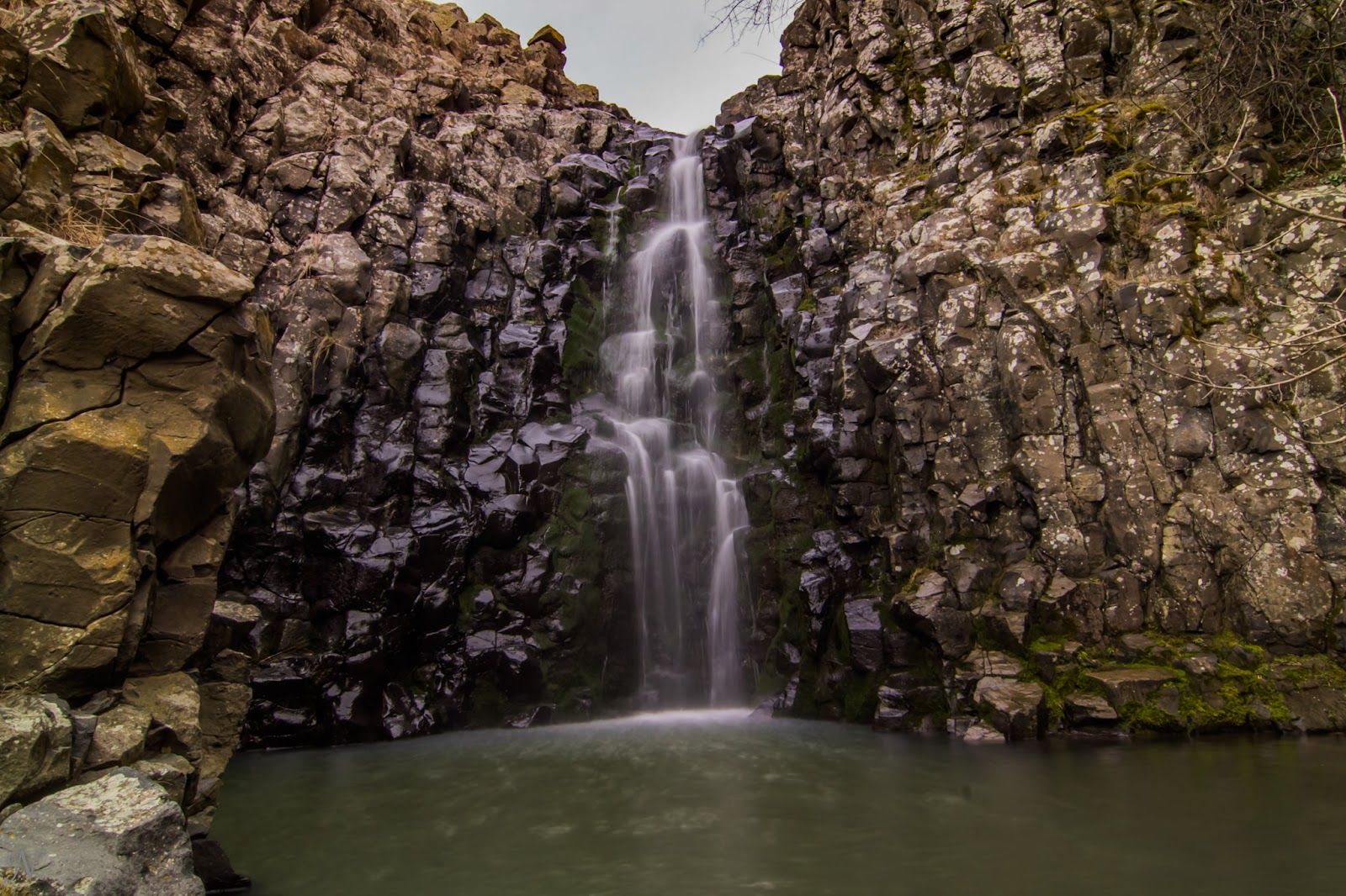 Gruevski (Dipsiz) Waterfall 