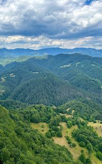 The “Varhat” (“The Peak”)