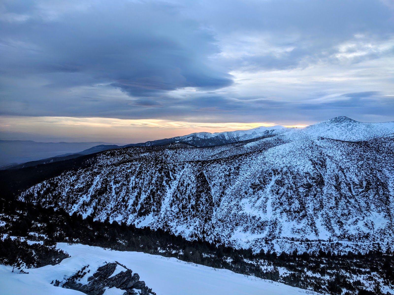 Yastrebets Hut – photo 3