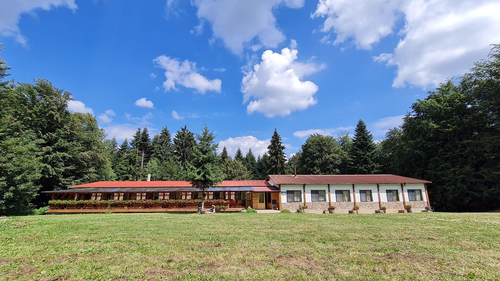 Shumnatitsa Hut