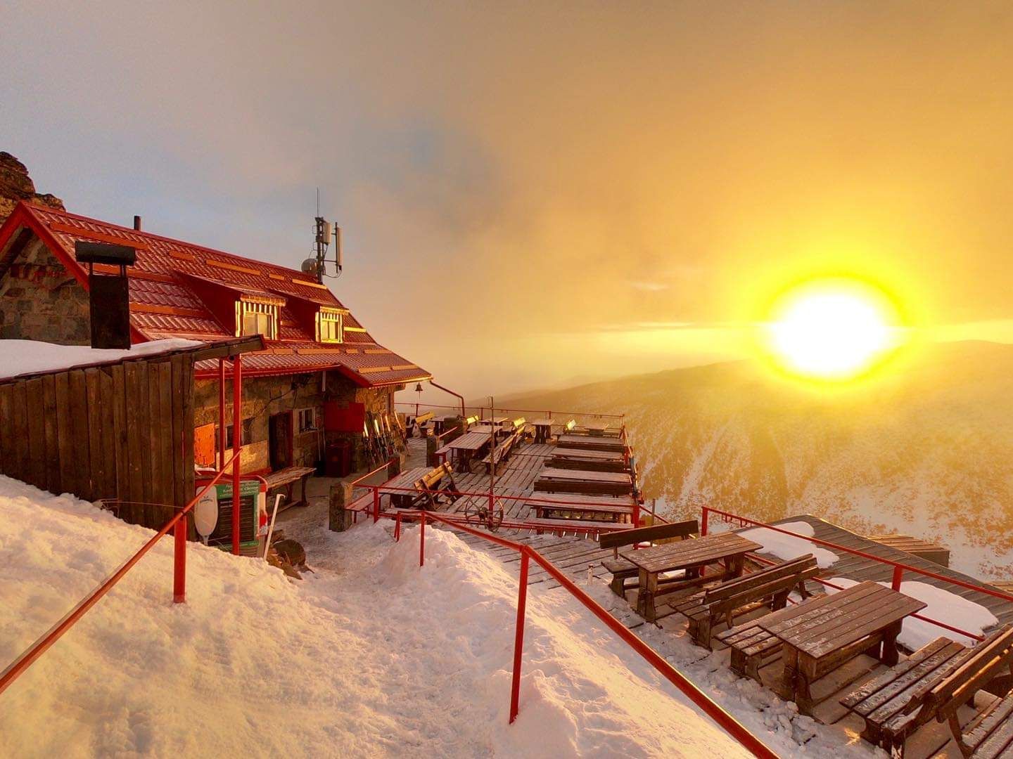 Yastrebets Hut – photo 2