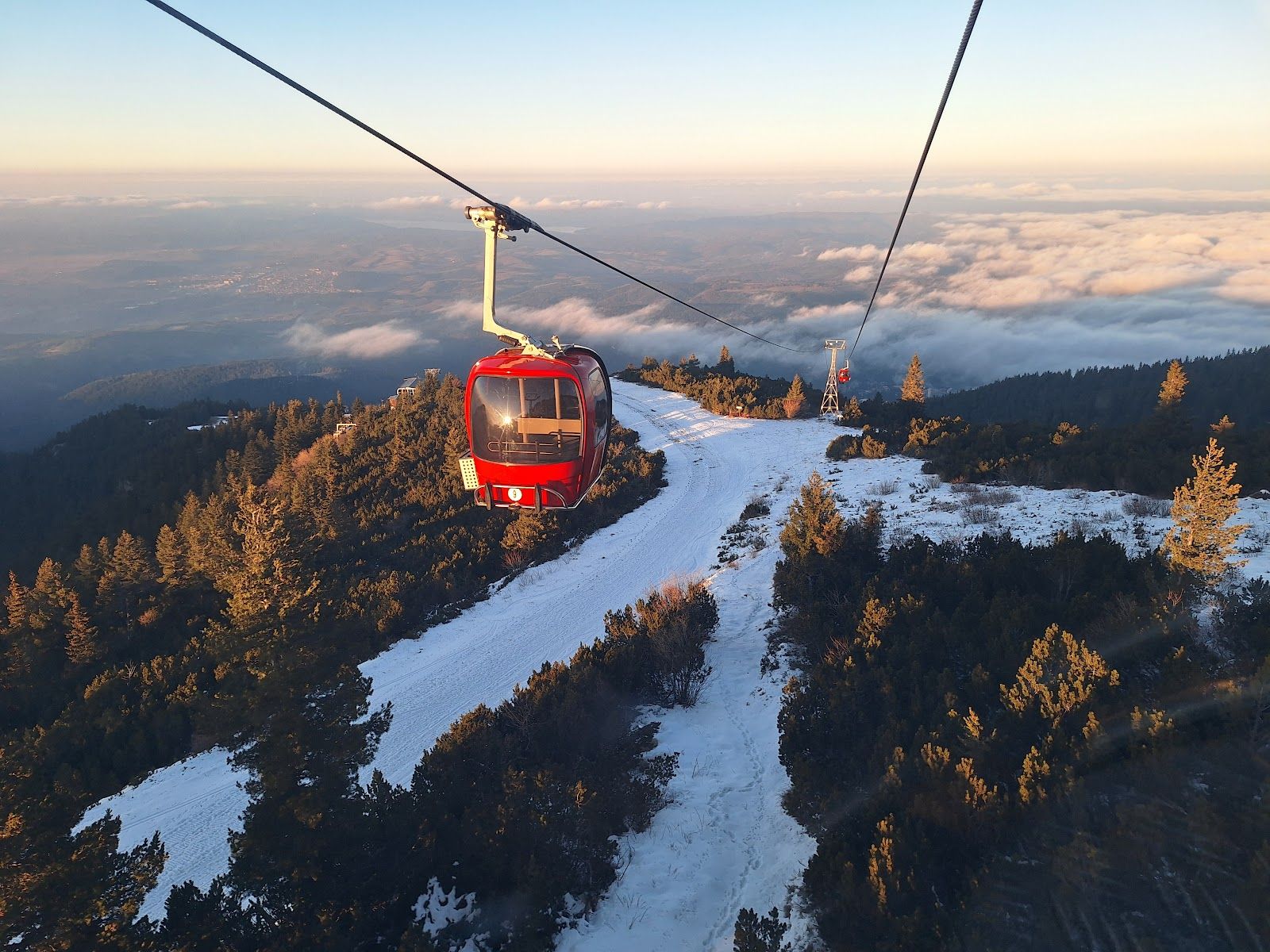 Lift Yastrebets (Gondola)