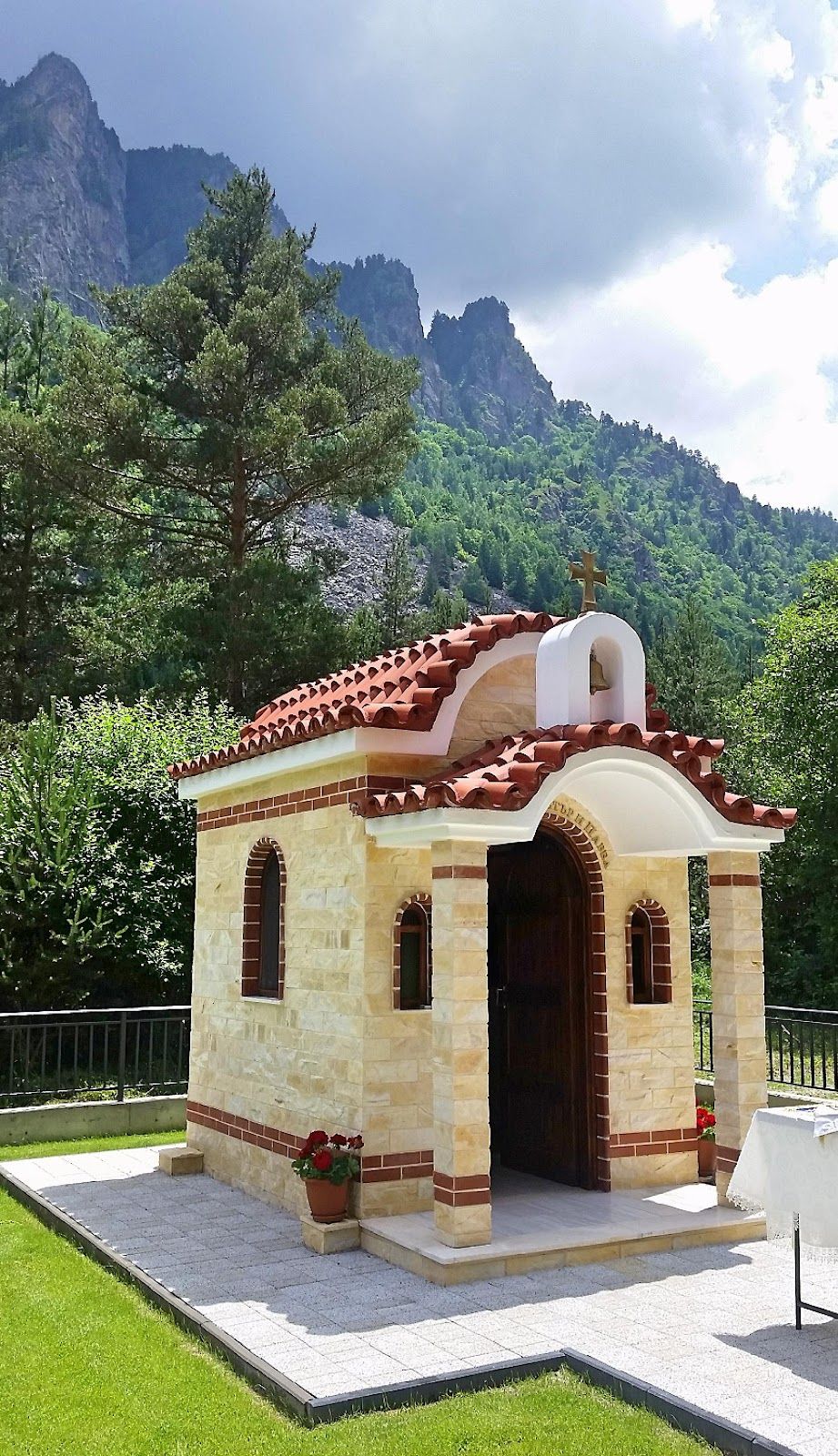 Chapel "Holy Apostles Peter and Paul" – photo 1
