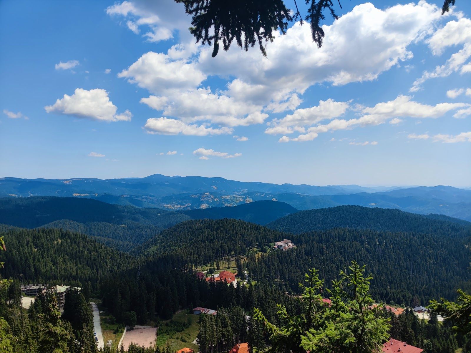 Momchilovtsi Peak